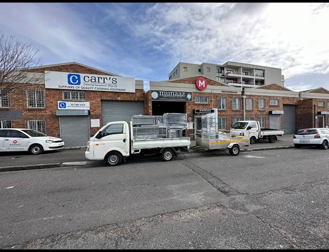 360M² WAREHOUSE TO LET IN WOODSTOCK